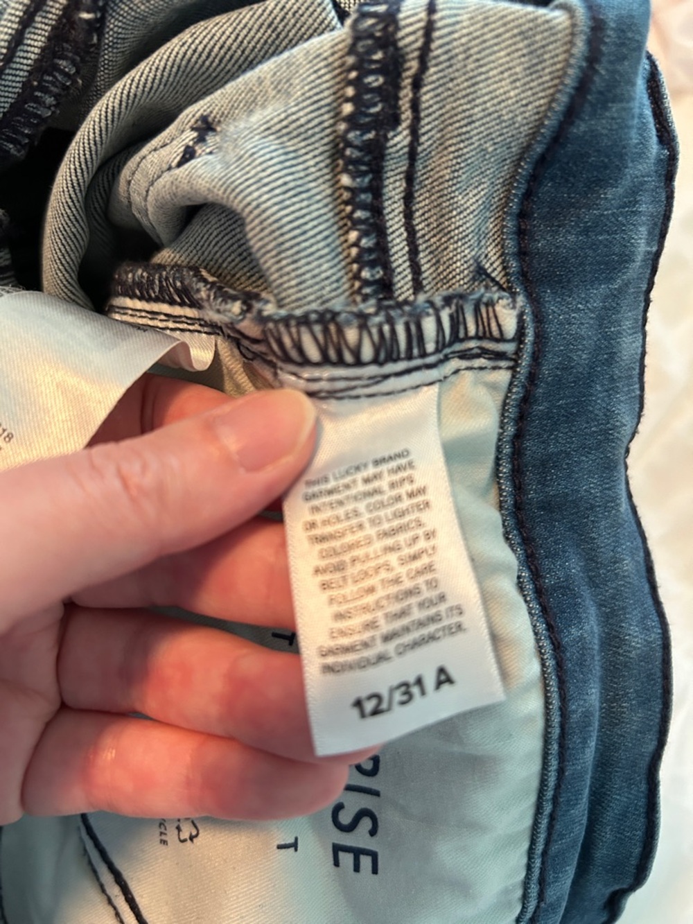 Lucky Brand jeans mid rise straight sweet 12/31 - Picture 5 of 6